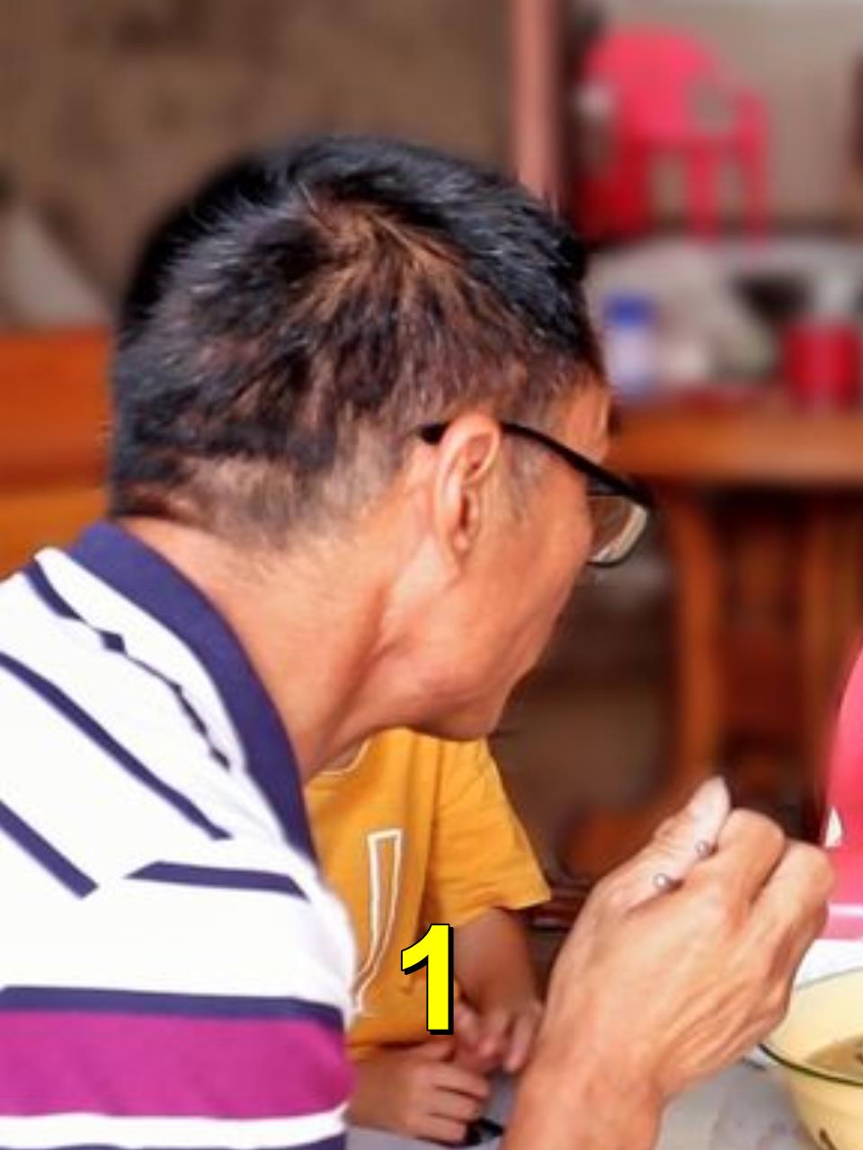 郭郭做道“酱爆猫眼螺”!肉质紧实有嚼劲,麻辣过瘾,老爸吃爽了1