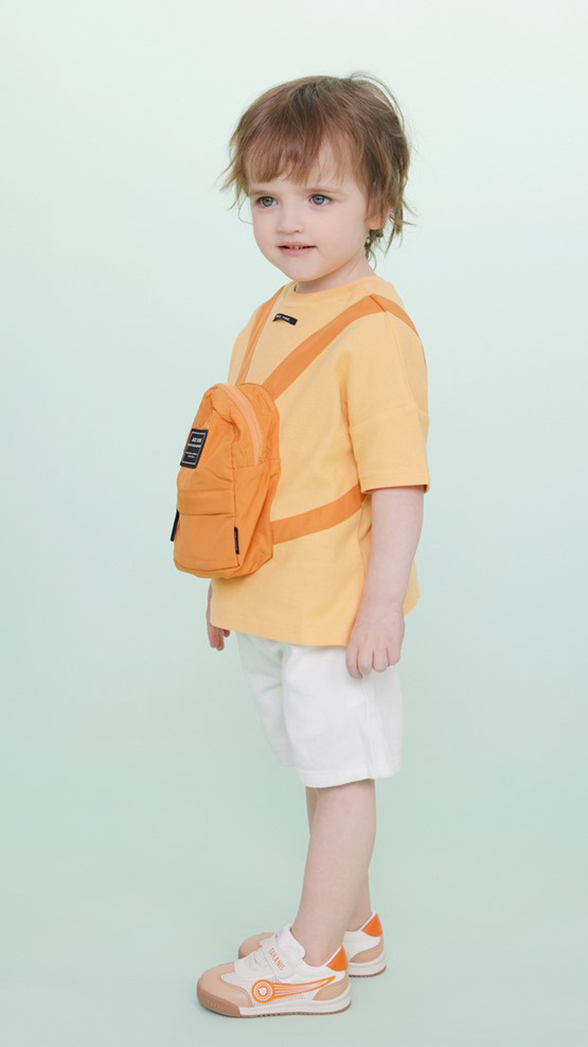 拼色个性面包鞋,网面透气运动鞋让宝宝无畏困难勇敢向前~