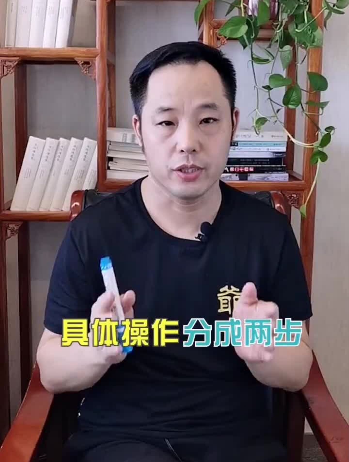 大学生摆地摊月赚10W