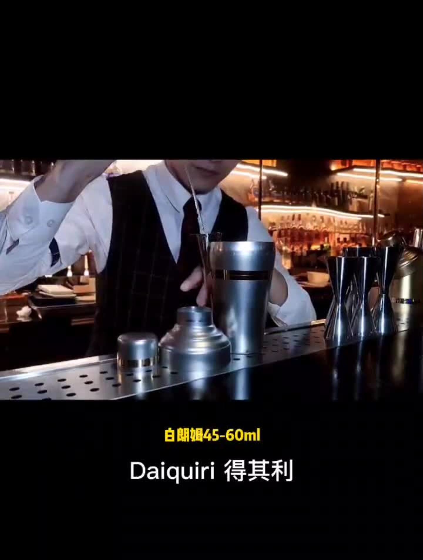 它们都是海明威喜欢的鸡尾酒。调酒师上热门