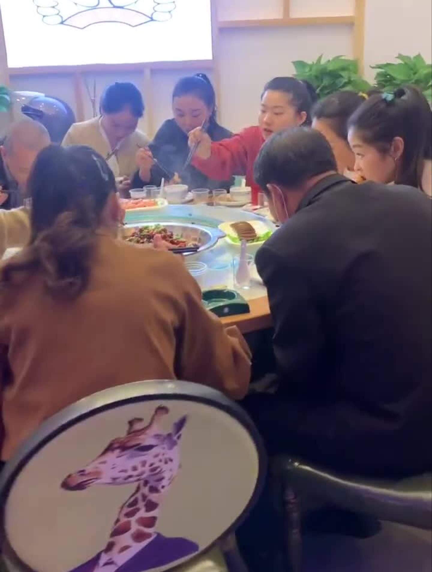 虽然店名很难断句但是鸭子是真麻辣过瘾