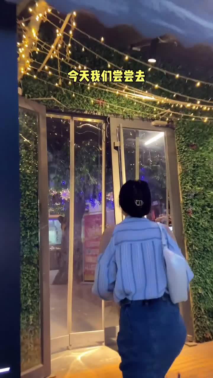 环境高端大气,包间适合聚会家宴,特色私房菜好吃没话说～
