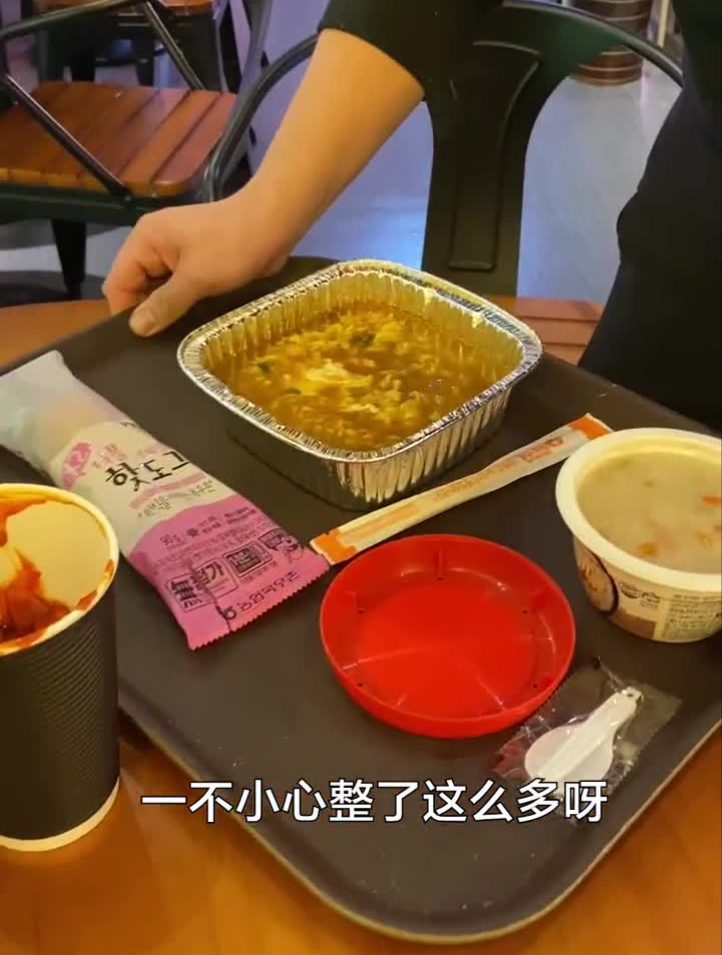 半夜吃夜宵的好窝子,他家方便面种类是真多呀