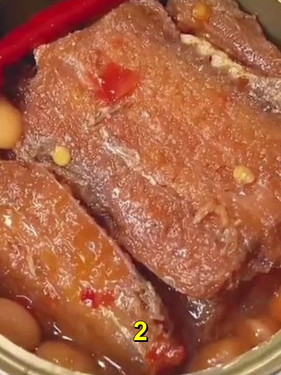 超好吃的带鱼罐头,抓几块放进嘴里,有其他鱼类不具有的酥软感2