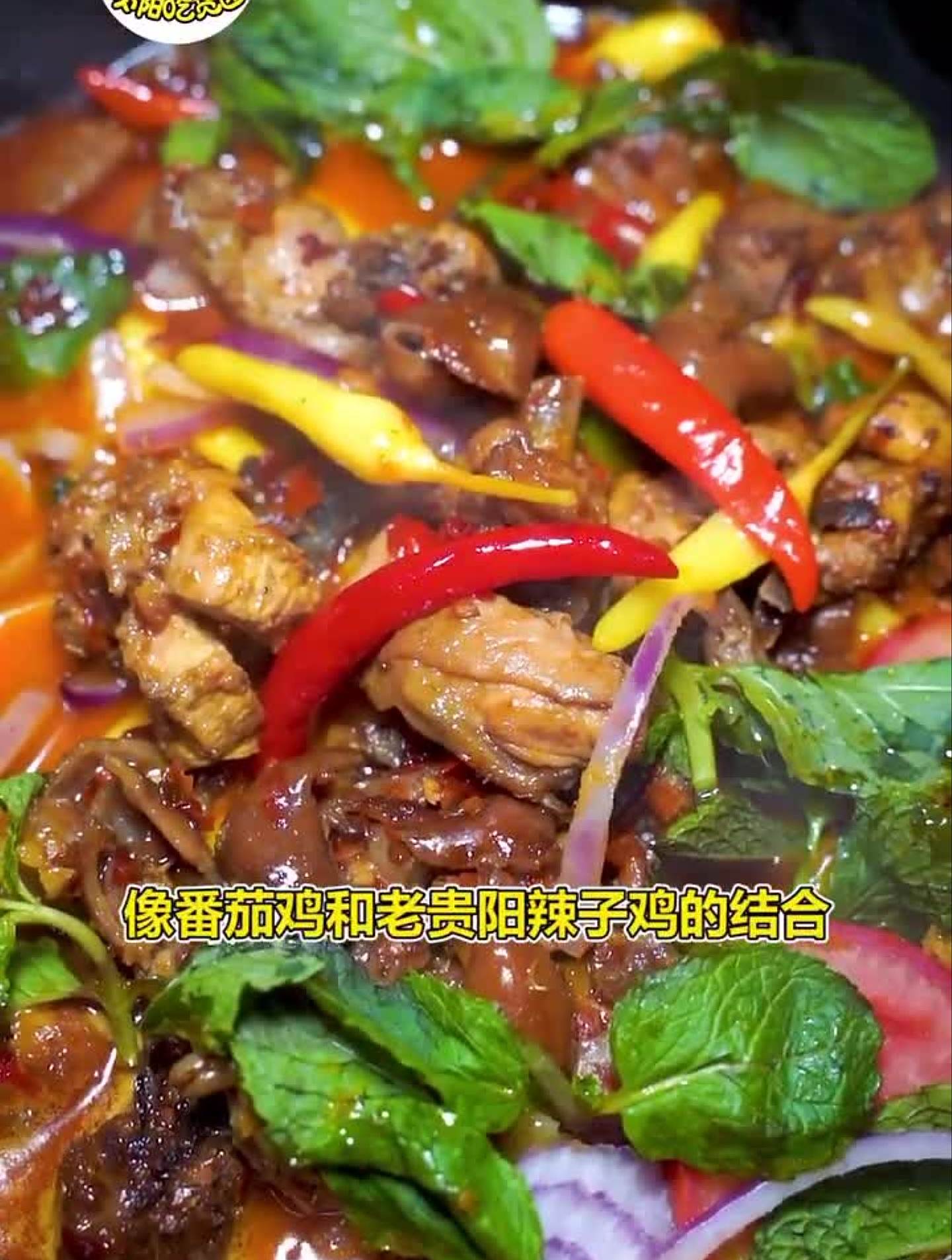 藏在深巷里却天天排队的肥肠鸡,还有比这个更下饭的吗?