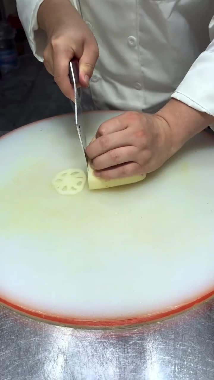 莲藕与牛肉的结合做出你吃不起的样子