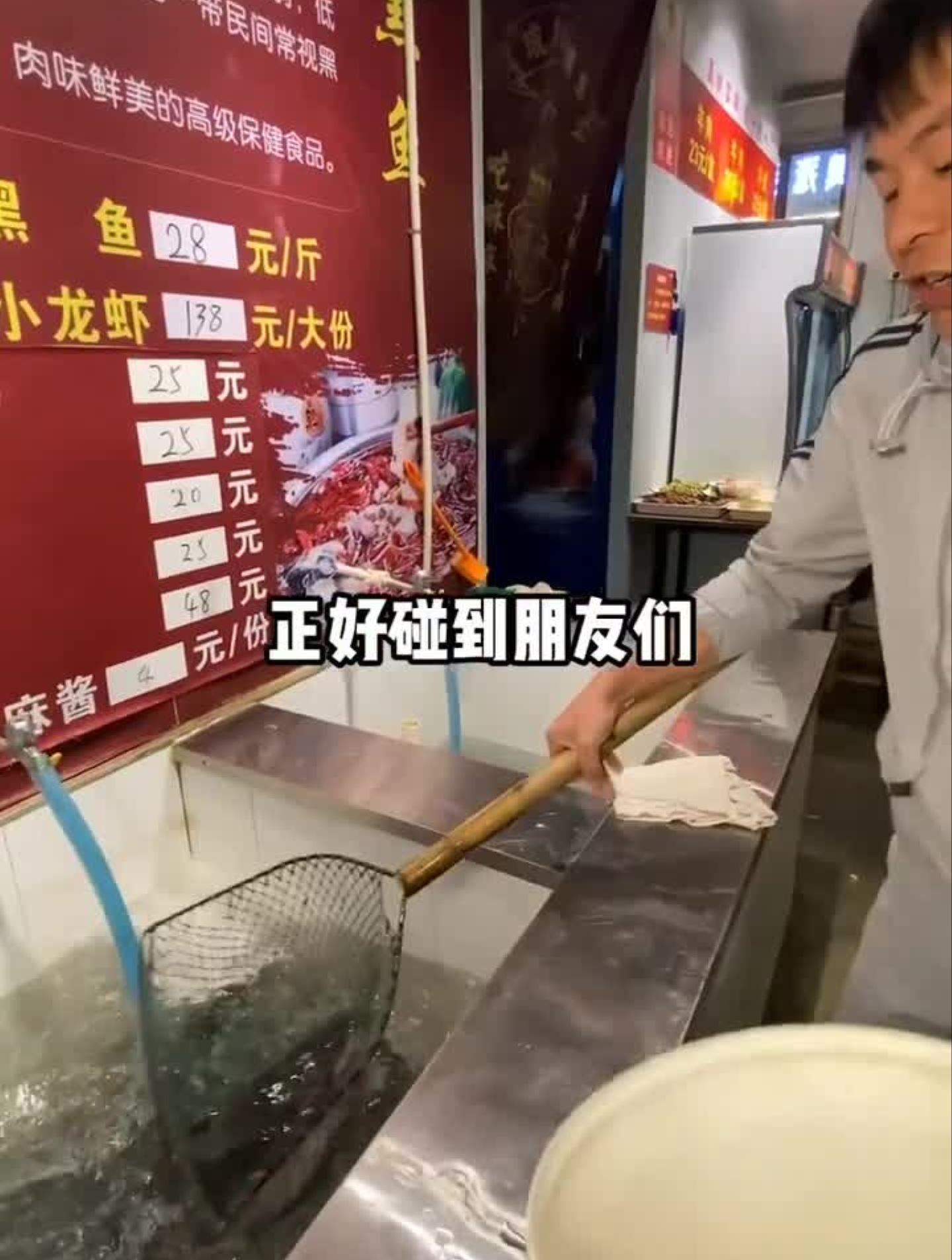 使赵夜市绝对是今年榆次夜生活最火的地方～