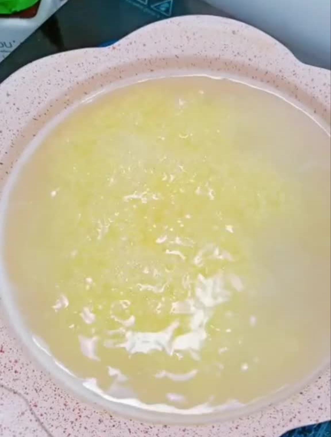 胡萝卜小米粥明目健脾胃