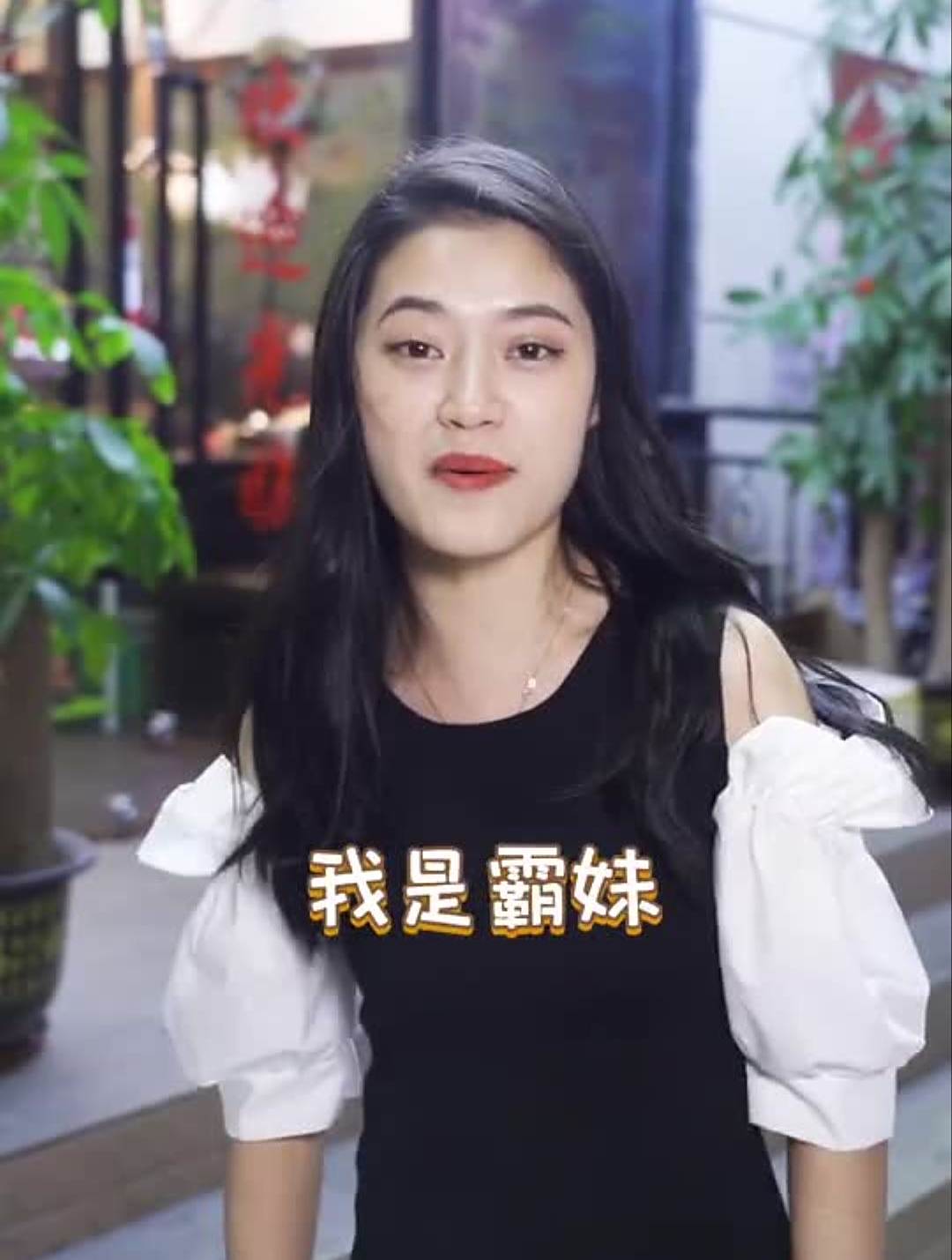 这家店欧巴因太帅被boss藏在后厨做餐韩国料理霸妹