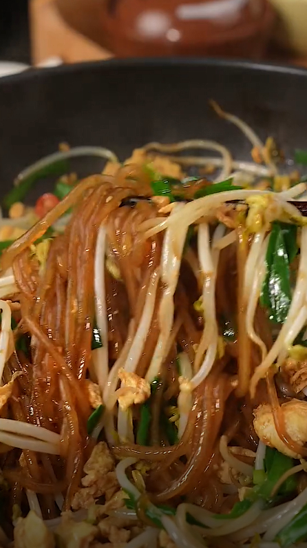 炒粉条不要再用肉了,韭菜配上豆芽更加美味