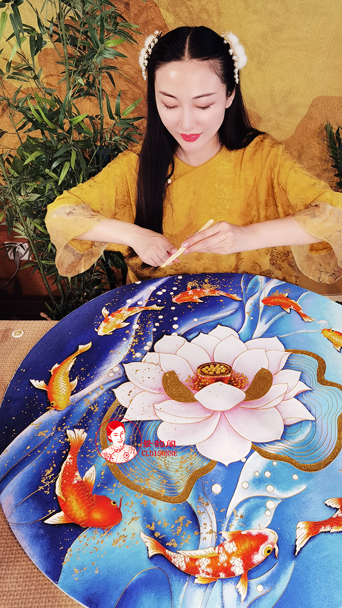 九鱼常于荷花伴,祝福您与家人和和美美,长长久久的幸福