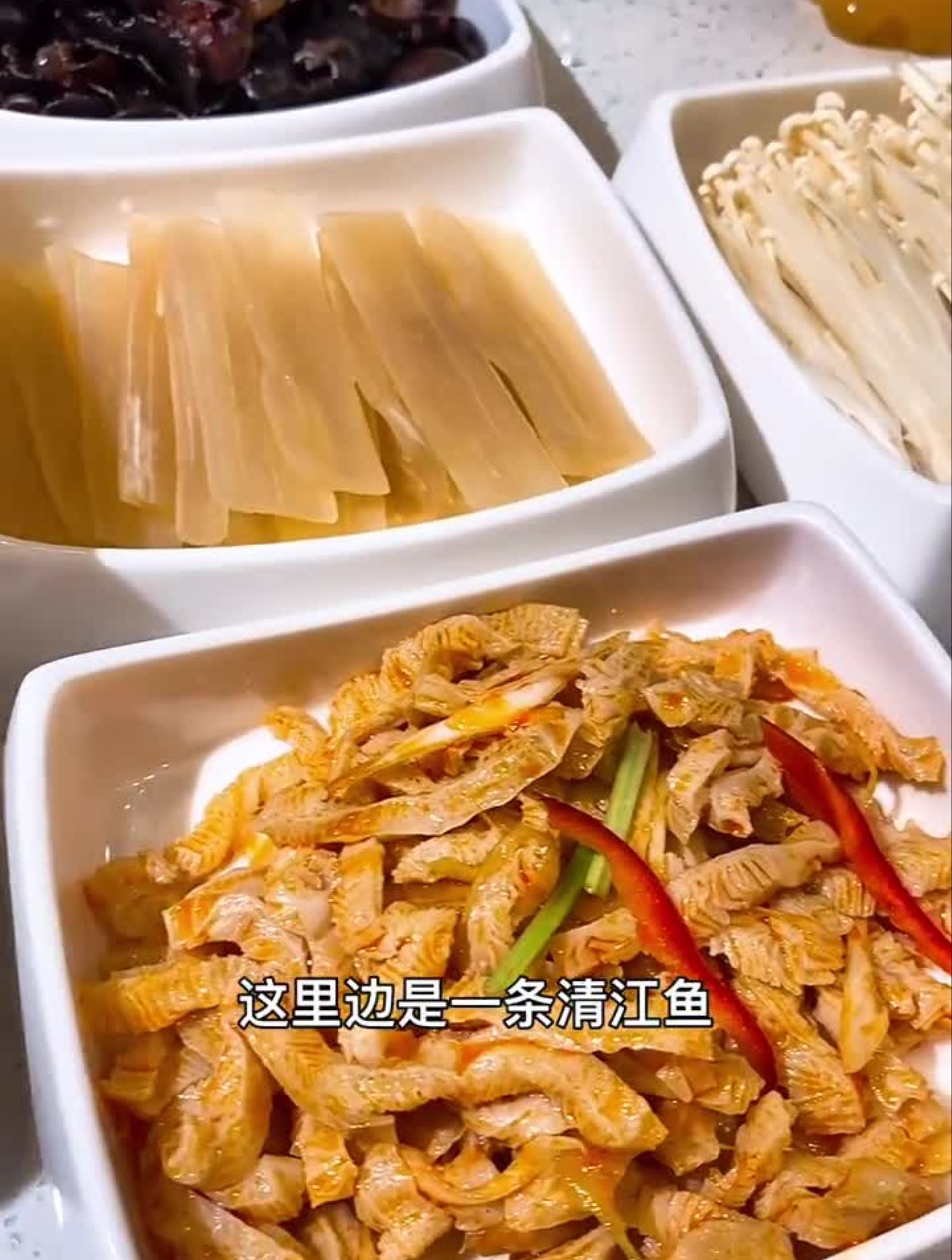 仨人不到100吃烤鱼,米饭饮料水果小吃随便盛!浪计划