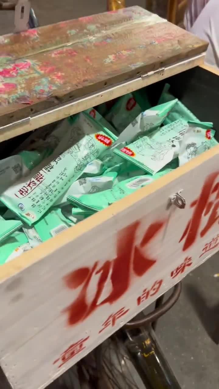 氛围感满满,各种老物件仿佛穿越时空
