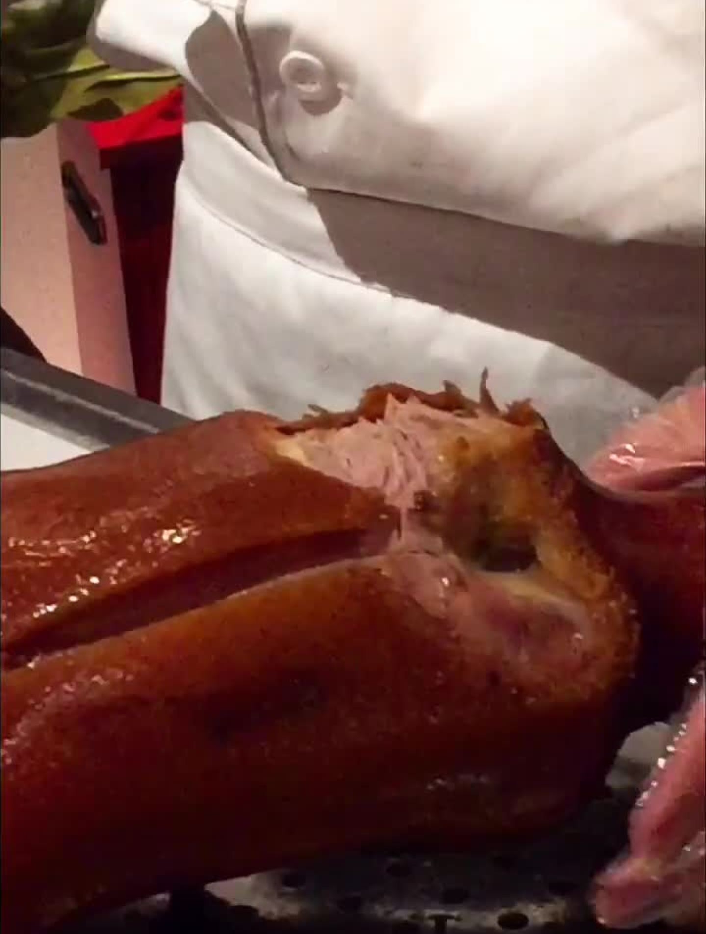 经常有人问哪儿的北京烤鸭最好吃,肯定是北京啊!
