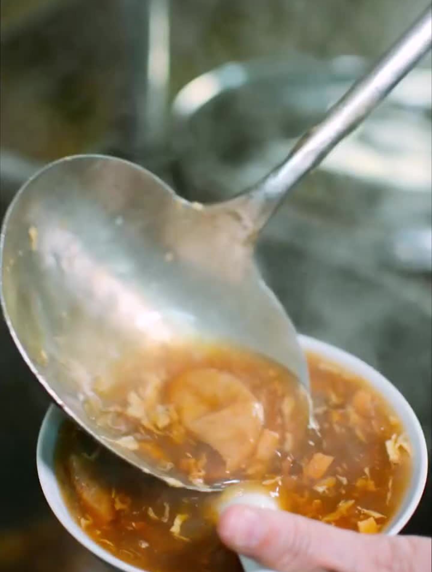 美食正宗牛肉酸辣汤牛肉锅贴这一碗你喝过吗无锡本地阿姨