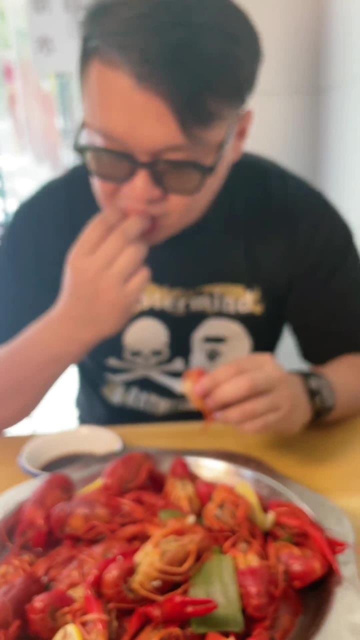 八九十的龙虾五斤198,还是清水的好吃