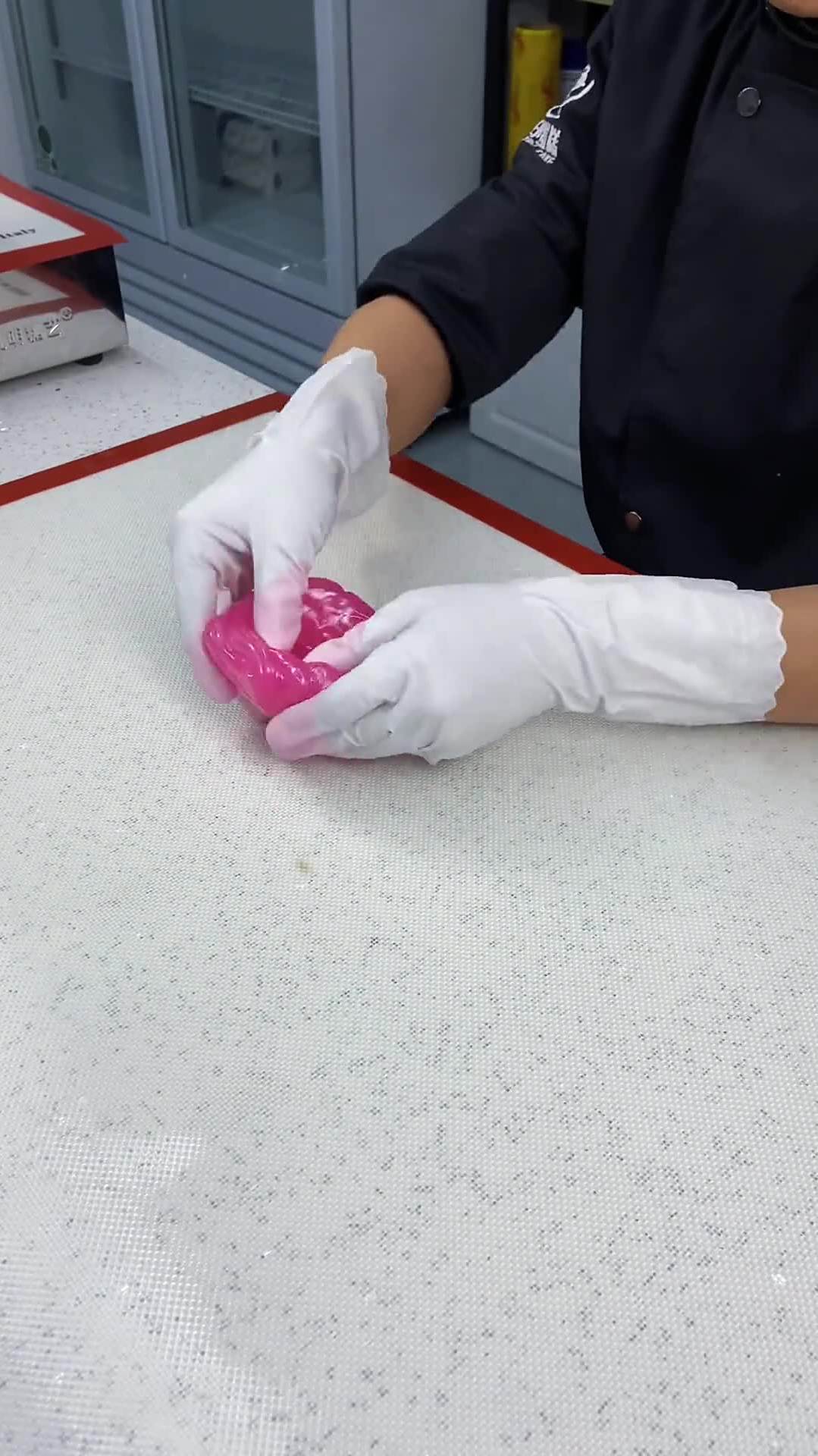 糖艺保定蛋糕西点培训火烈鸟赤艳披身火烈情交头接脖吐心声