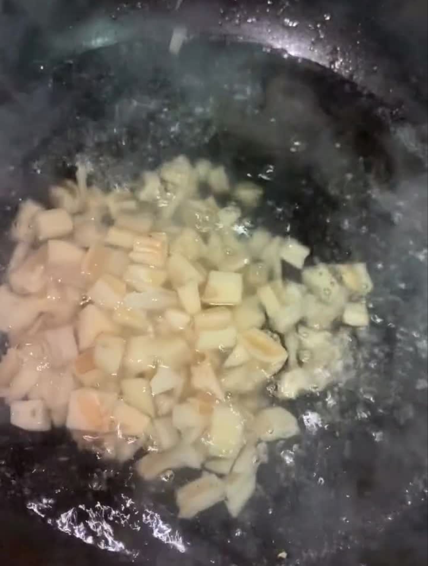 硬菜来了!尖椒烧鱼鳅相信我,你会爱上这个味道的!