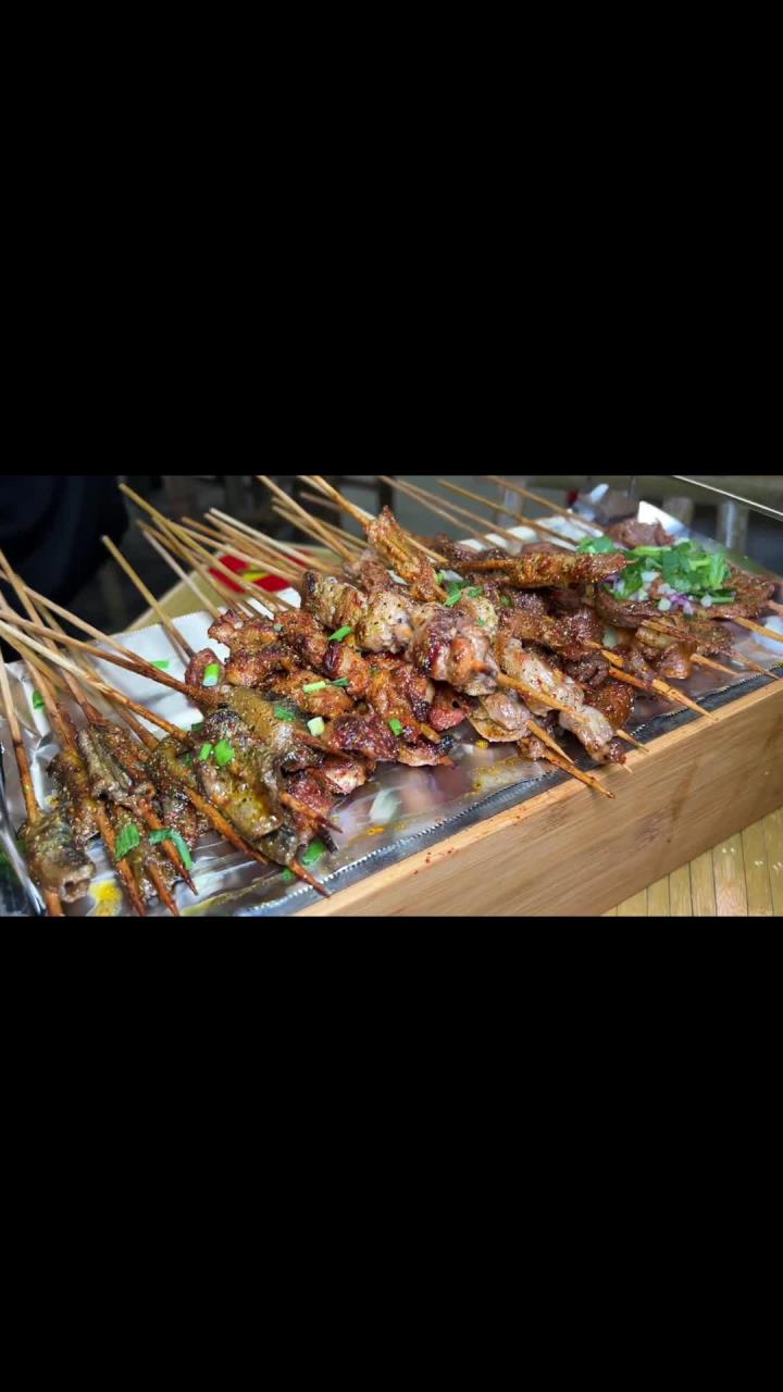 重庆知道手串烧烤,烧烤鳝片!菜品新鲜味道也不错～