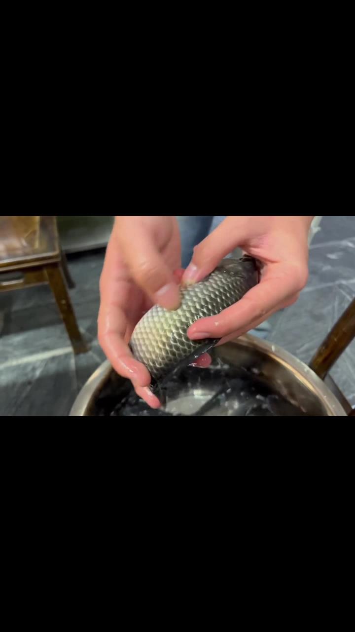 大龙山这一家社区新店石锅土鲫鱼味道真的蛮不错的