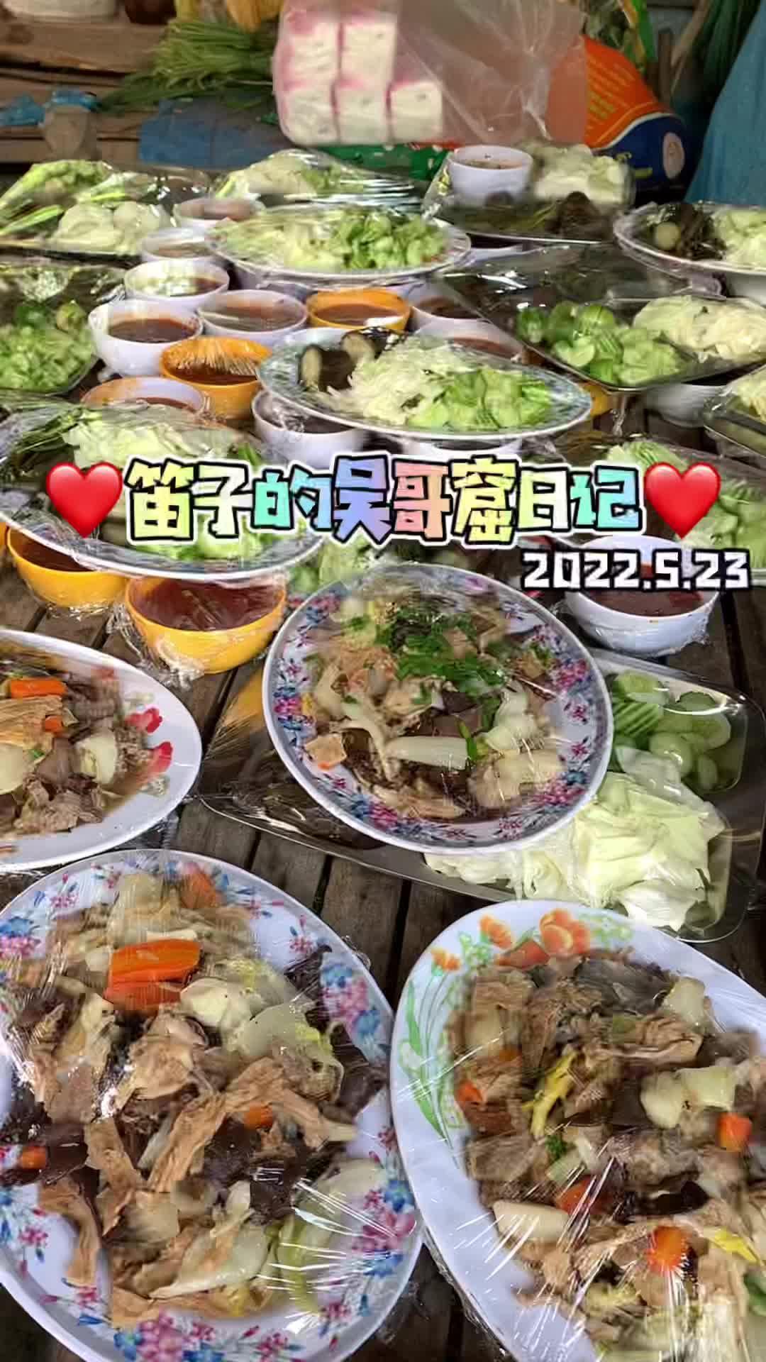 回老家炫榴莲,婆婆家里的老照片