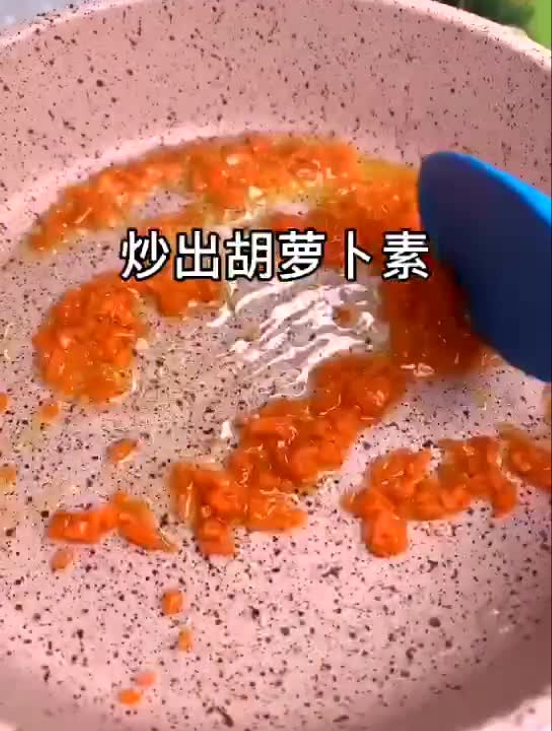 宝宝7个月后可以添加面条了,这样做给宝宝吃,营养软烂