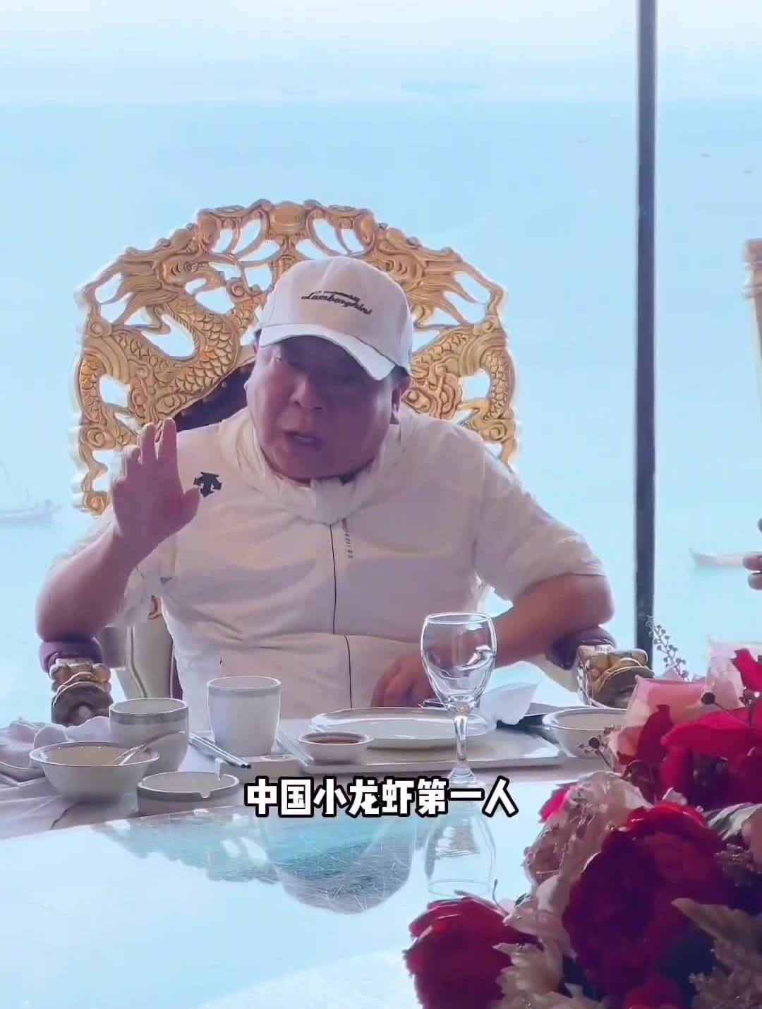 小龙虾四盒只要99。7,还给你送到家!