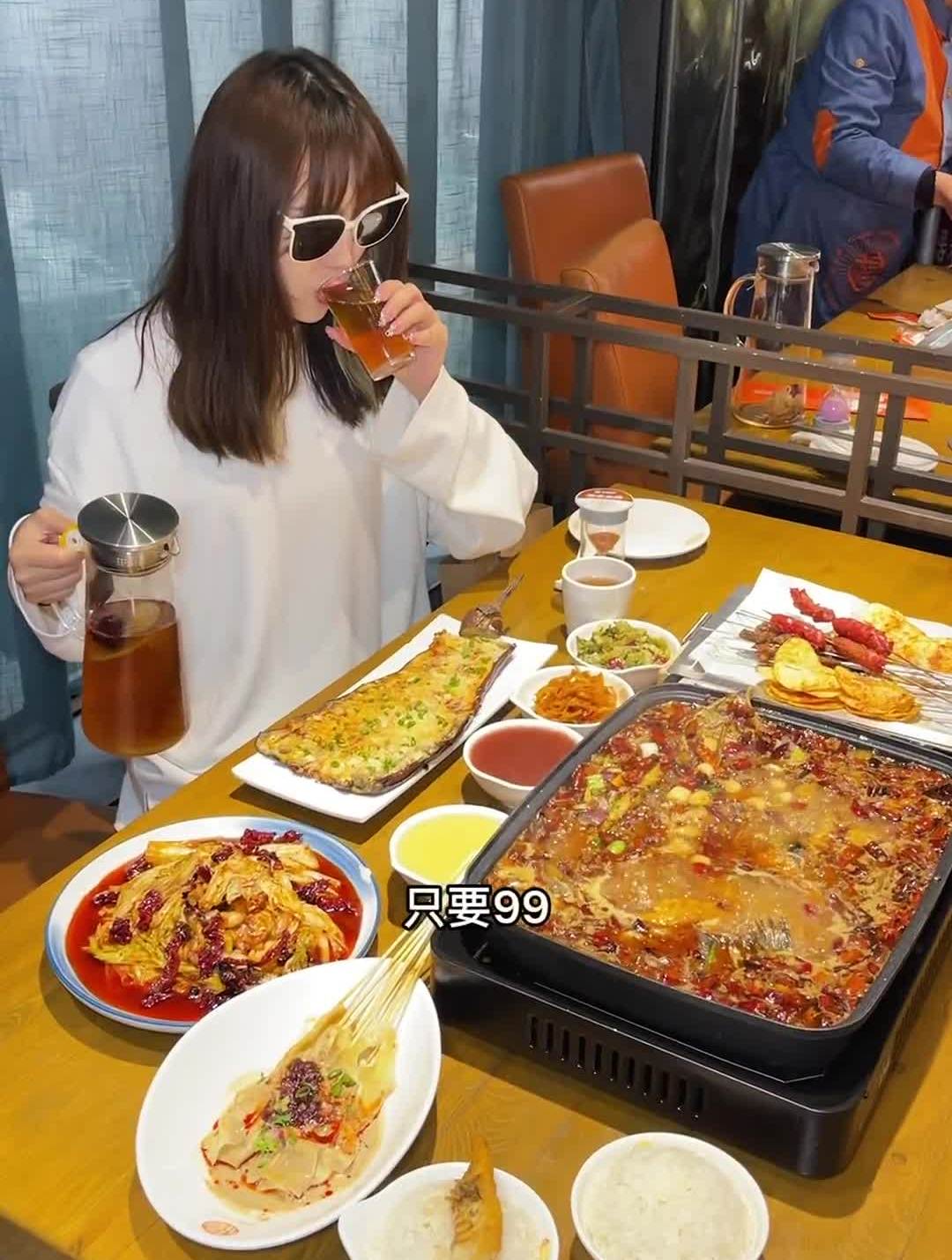 在西安10个人9个都吃过的烤肉如今竟然可以99吃一桌子