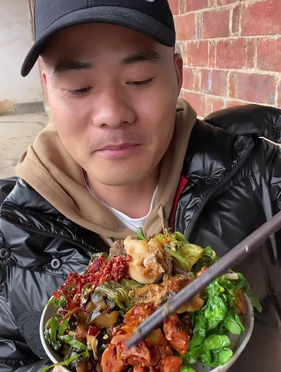 姐姐以前不吃鱼,我做了酸菜鱼后天天要吃酸菜鱼,效果这么好吗