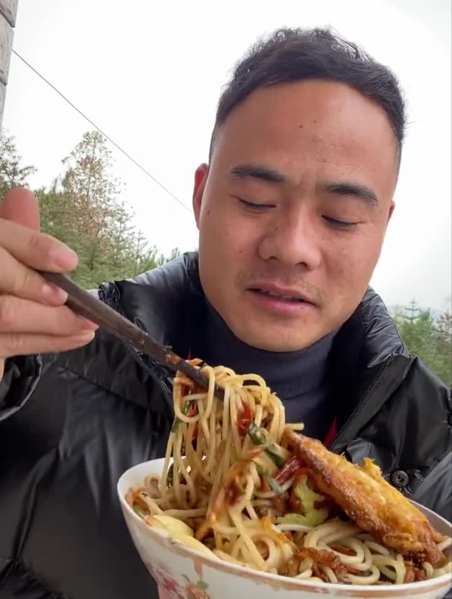 鸡肉汤汁拌米粉不一样的口感妈呀太香了