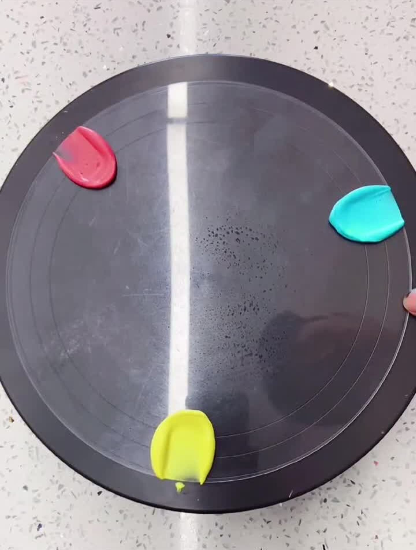 蛋糕手艺人这回购详细了吧?在看不懂我也没有办法了奶油调色