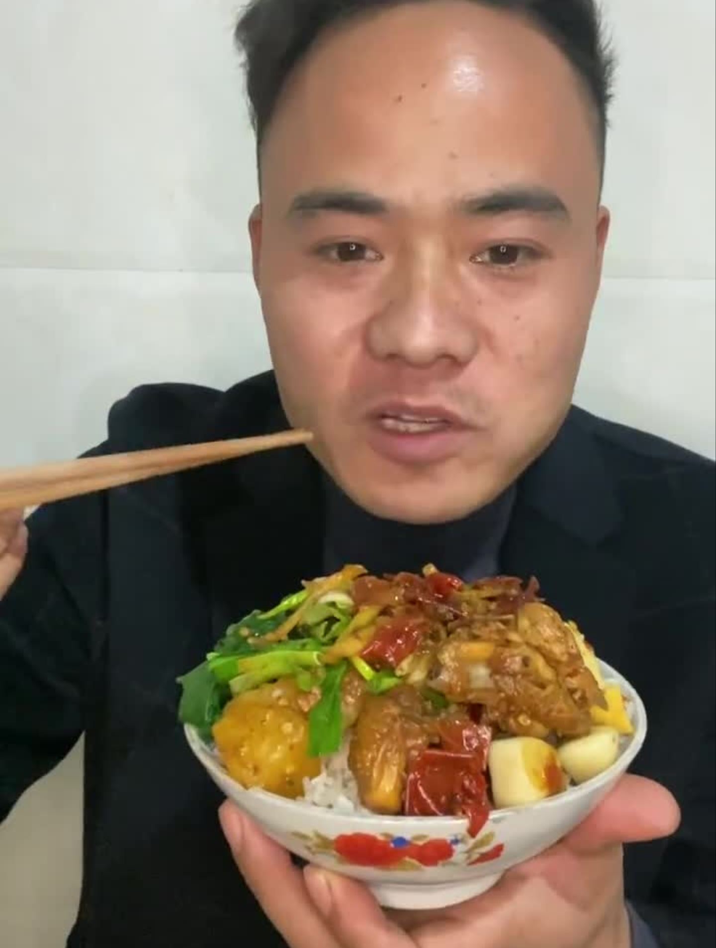 五星好评,非常好吃的土豆炖三黄鸡