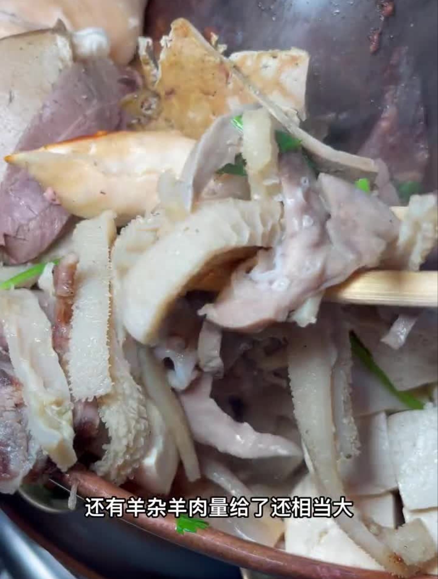 这样的铜火锅和大炖羊肉你喜欢吗?