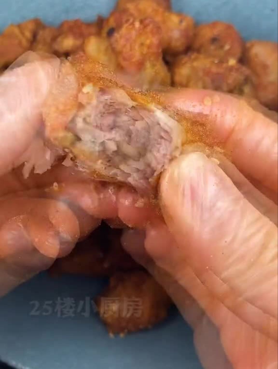 这香炸鸡脖准备嗦手指吧