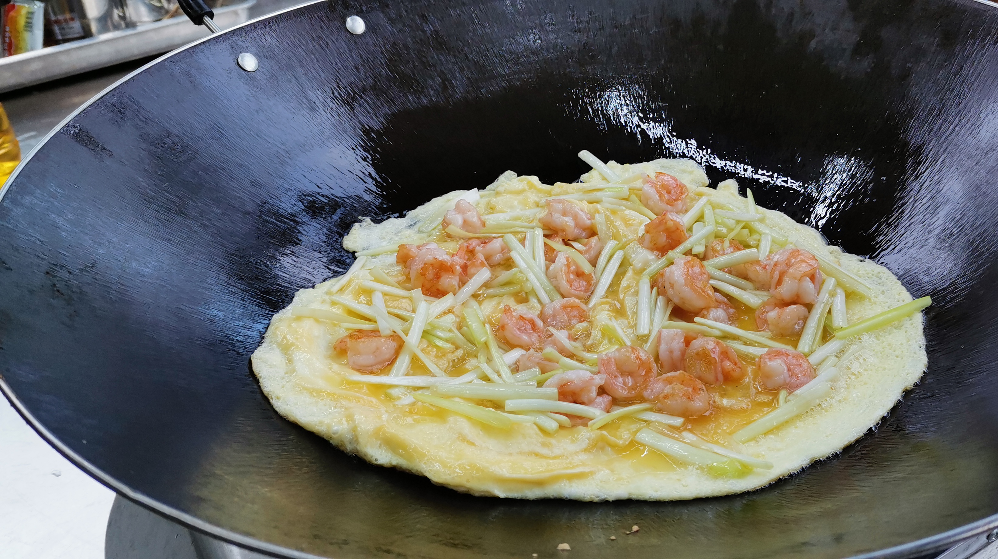 广东大厨分享“虾仁韭黄炒蛋”初学者必学家常菜