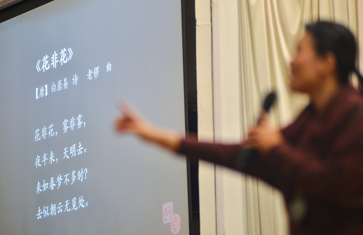 锄禾日当午：古诗赏析 - 农民辛勤劳动的写照