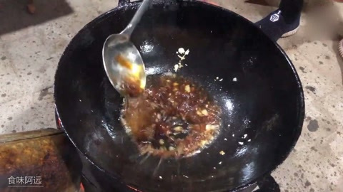 溜肥肠这样做味道正,吃的就是这个味,河北小伙家常料理猪大肠