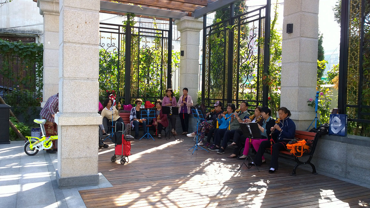 征文材料要立足实际条理清晰有事实有数据支撑。 2征文内容既可以抒写集团公司发生的喜人变化和感人故 事也可以以理论研究视角阐释集团公司提出的新举措从见证 者、参与者、受益者等不同视角说所见所闻、谈心得体会、论 精神内涵、提思考建议、讲感想感受、述期望期待、表信心决心 充分彰显集团公司全体员工担当负责的精神风貌和奋进姿态凝 聚起奋力开创集团公司高质量发展新局面。