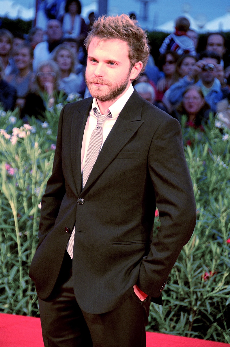 有没有这样一个质数去掉一位后也是质数再去掉一位后又是质数直到只剩一位数还是质数？