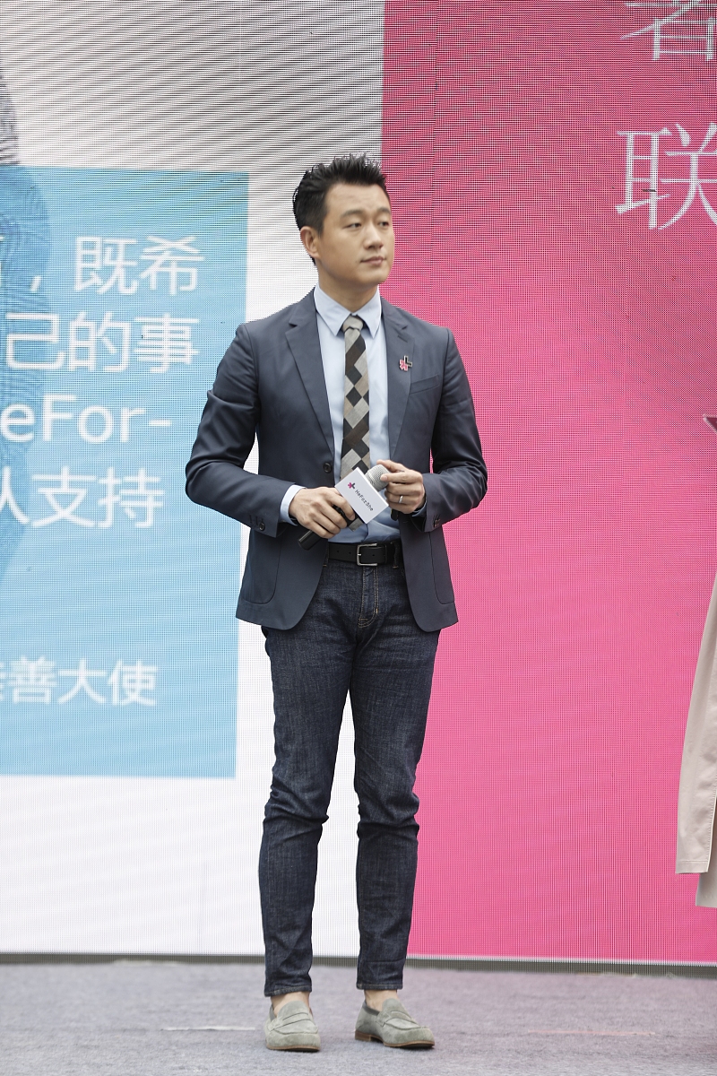 成都男性护理师就业前景和薪资待遇分析