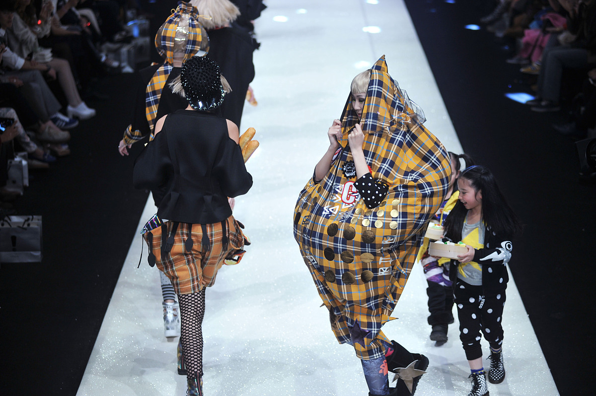 六盘水现代职业技术学校服装制作与营销专业2022年招生 - 培养时尚产业人才