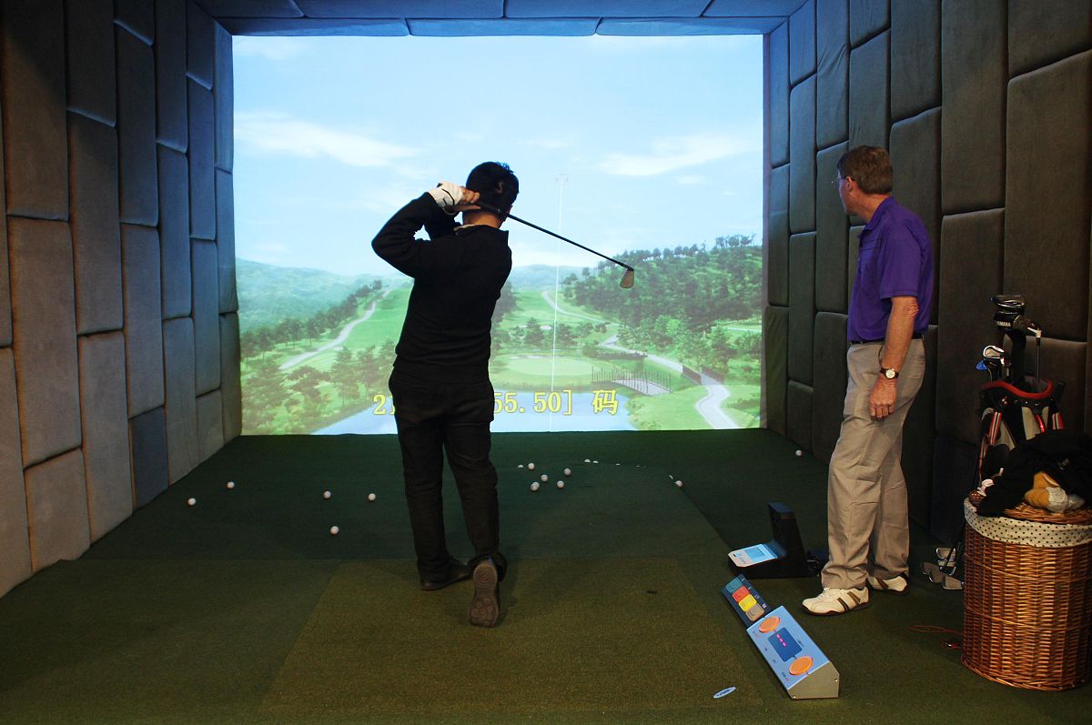 逍遥模拟器是免费的吗？内置浏览器吗可以下载应用吗