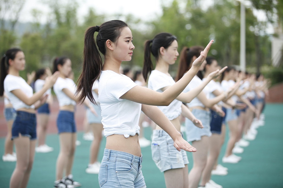 成都报考男空乘条件有哪些