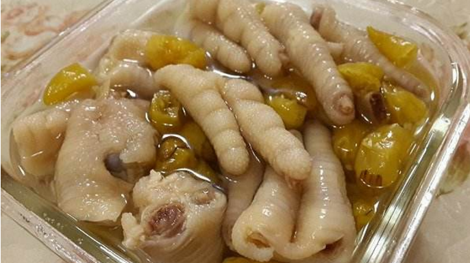 只需三步,自制泡椒凤爪,够辣够过瘾,比超市的好吃百倍