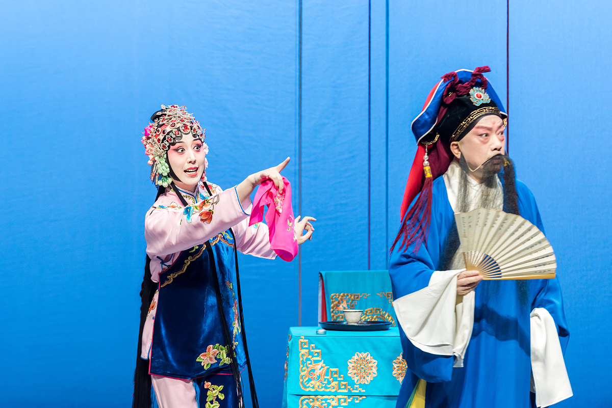 2017年5月25日,上海,著名梅派青衣演员史依弘与上京著名马派老生范永