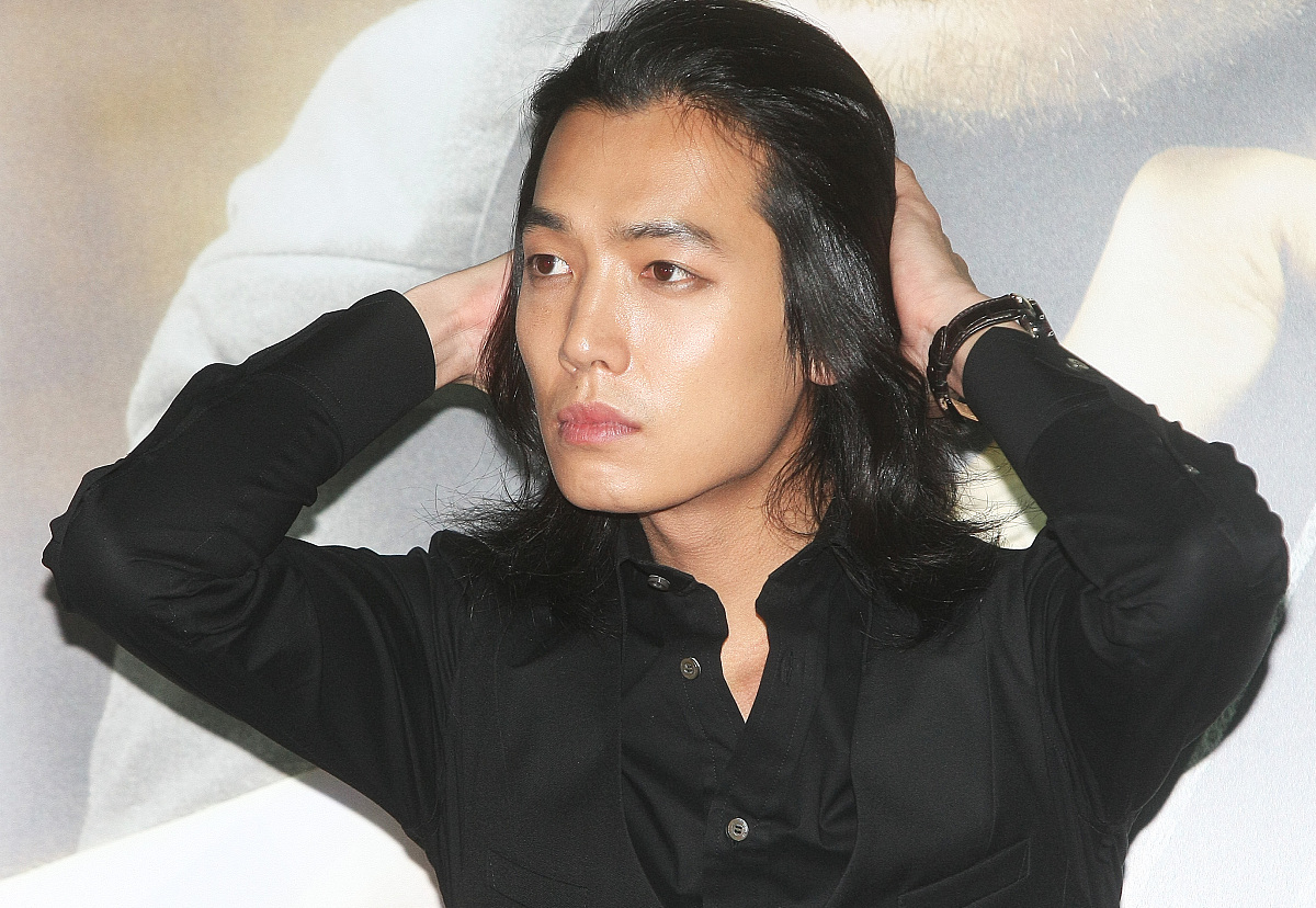 奔跑和飞翔和飞奔有什么差别请分16点说明