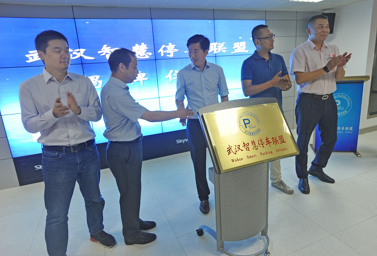 宝山区首批五星级零售药房授牌仪式：开启药品零售企业科学监管新局面