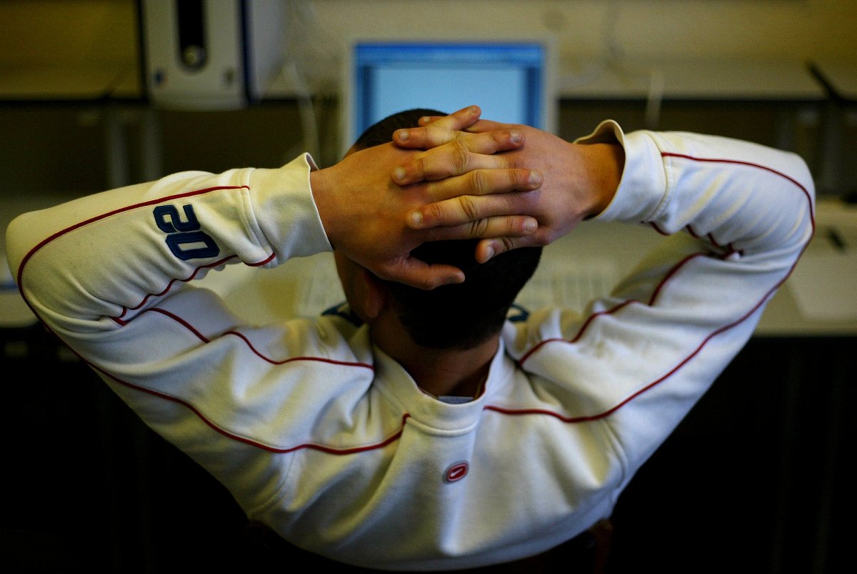 请用20种正反不同的问法，问出“如何查看五区热榜”这个问题。