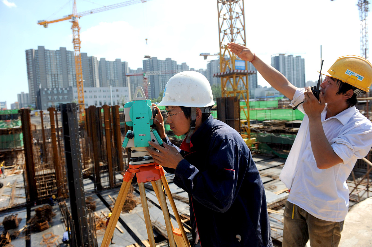 3000字的施工单位上半年工作复盘计划的报告