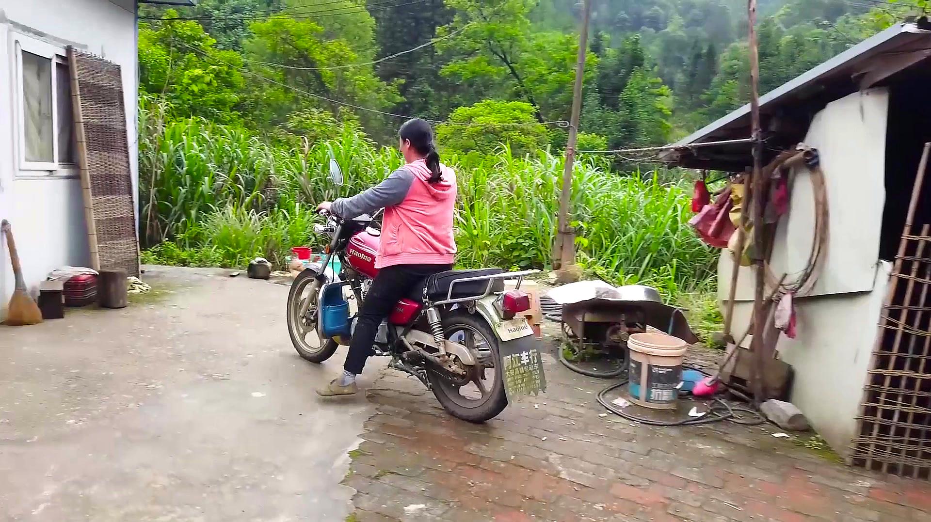 [图]年轻夫妻不愿打工,隐居广西深山里头四五年,靠什么来维持生活?